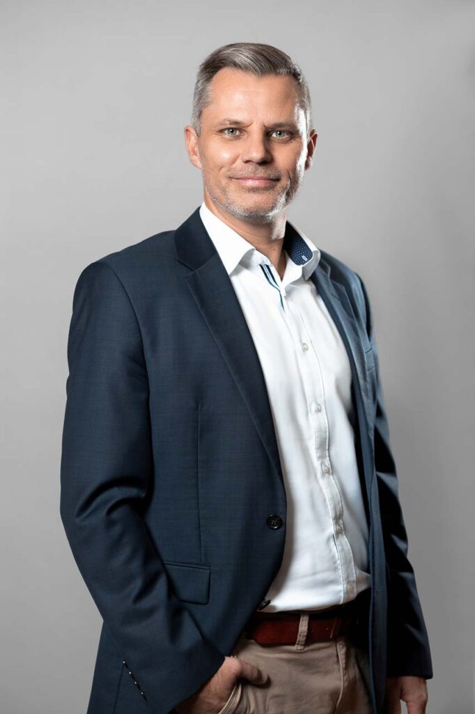 Geschäftsmann der Alten Leipziger Gruppe Oberursel – Businessfotografie